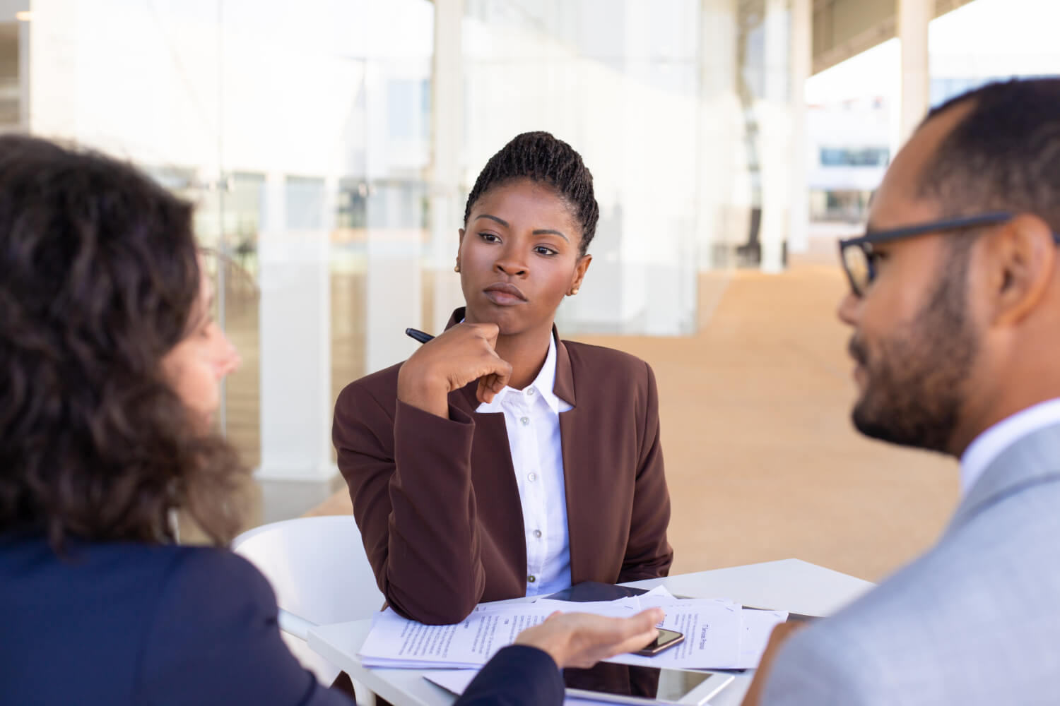 A-female-consultant-discussing-business-plans-with-employers