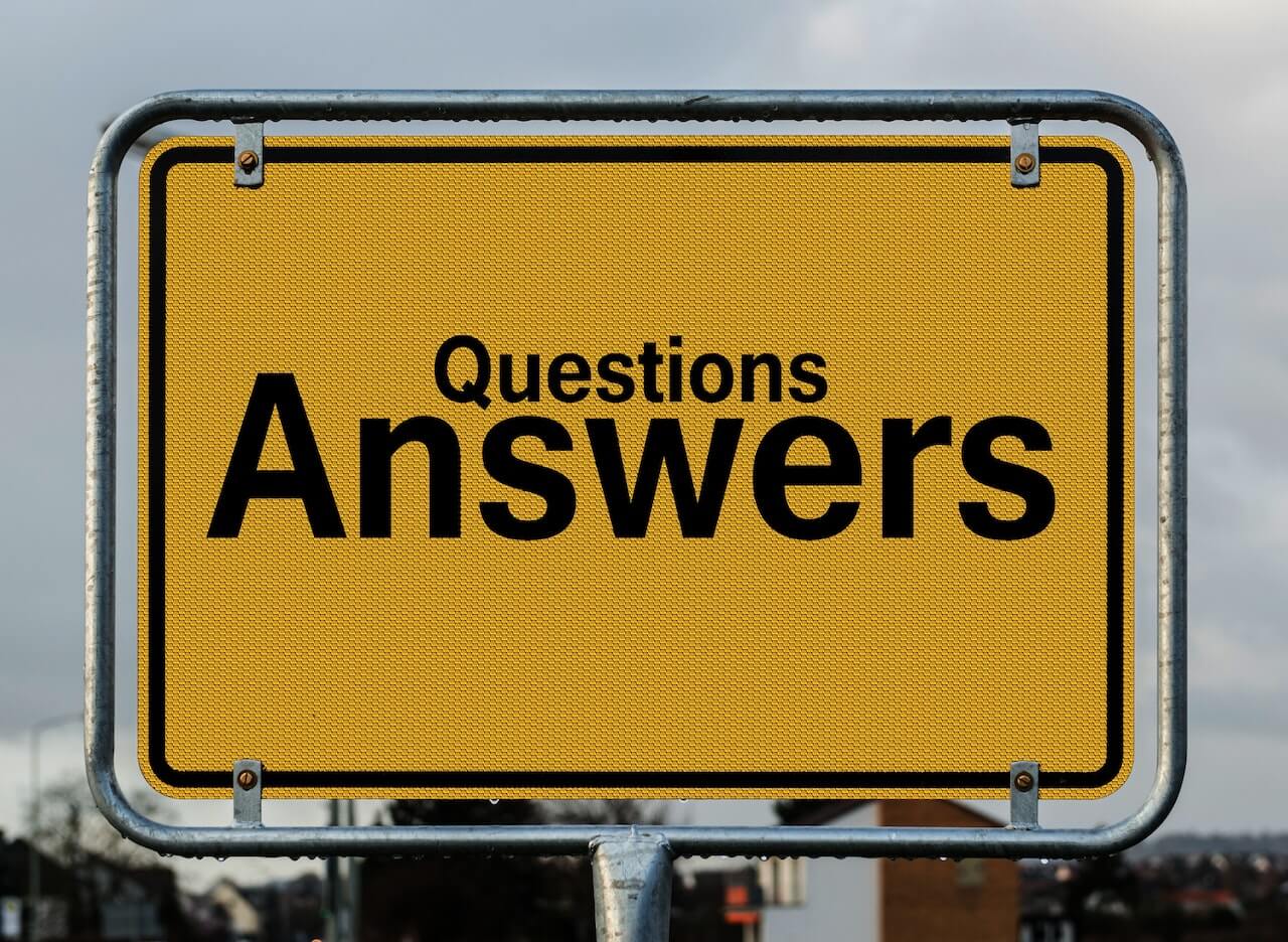 Question and answer signage