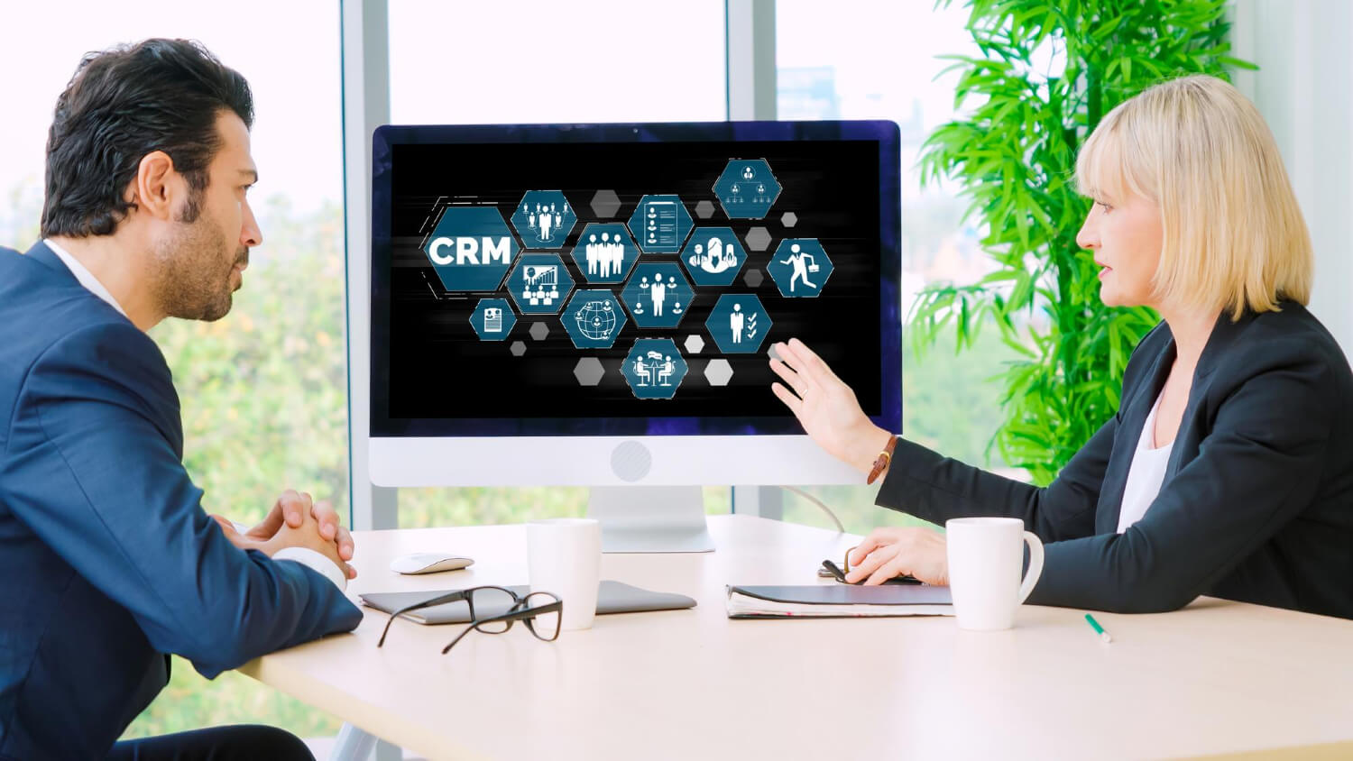 6 Best CRM Software for Hospitals and Medical Businesses